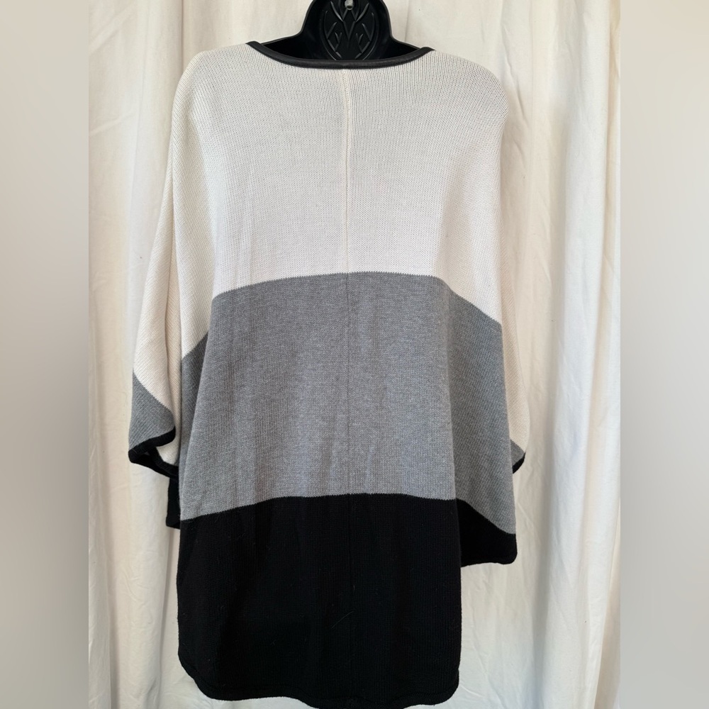 White House/Black Market Marked As Women's Sz S But Really One Size Poncho Cape - Picture 2 of 6